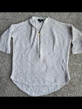 ABS Allen Schwartz Cream Ribbed V-Neck Half-Zip Sweater